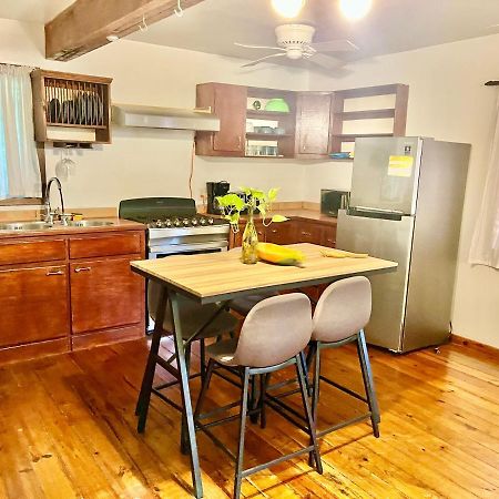 Seabreeze Inn 웨스트 엔드 외부 사진
