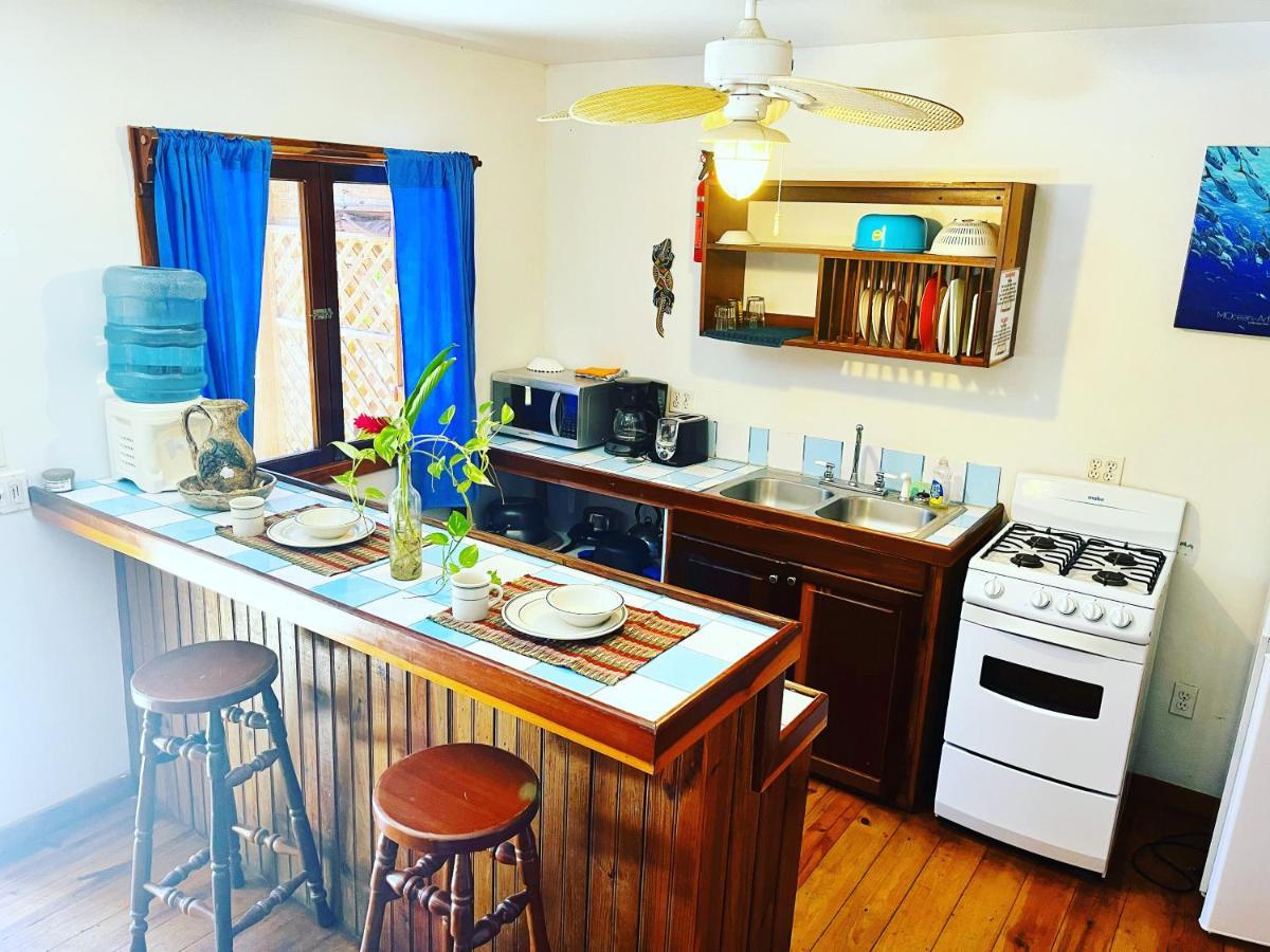Seabreeze Inn 웨스트 엔드 외부 사진